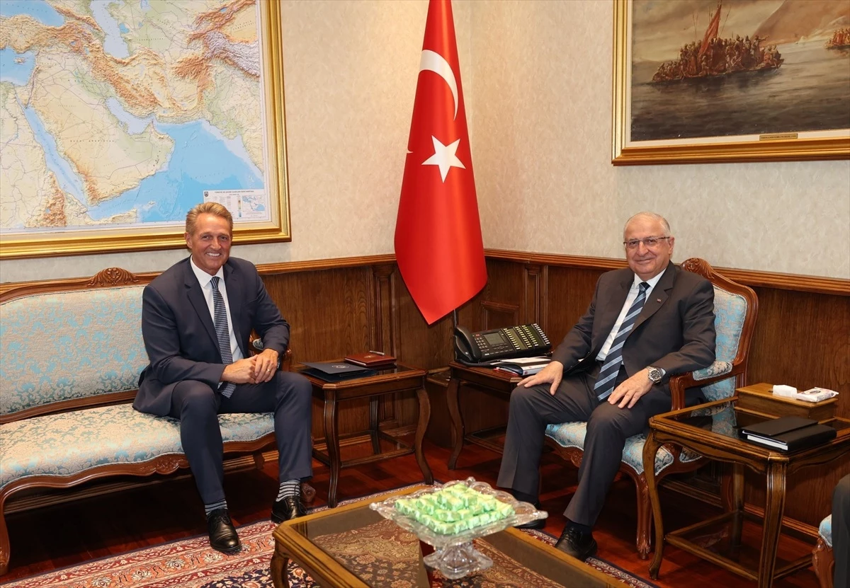 Milli Savunma Bakanı Yaşar Güler, ABD Büyükelçisi Jeff Flake’i Kabul Etti